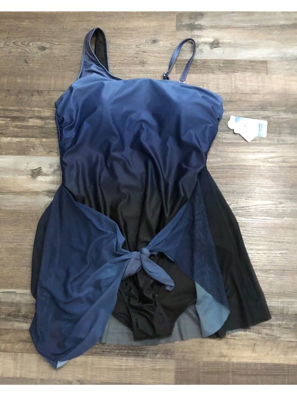 Island Waves Blue Ombre Fly Away Front one-piece Swimsuit XL New with Tags